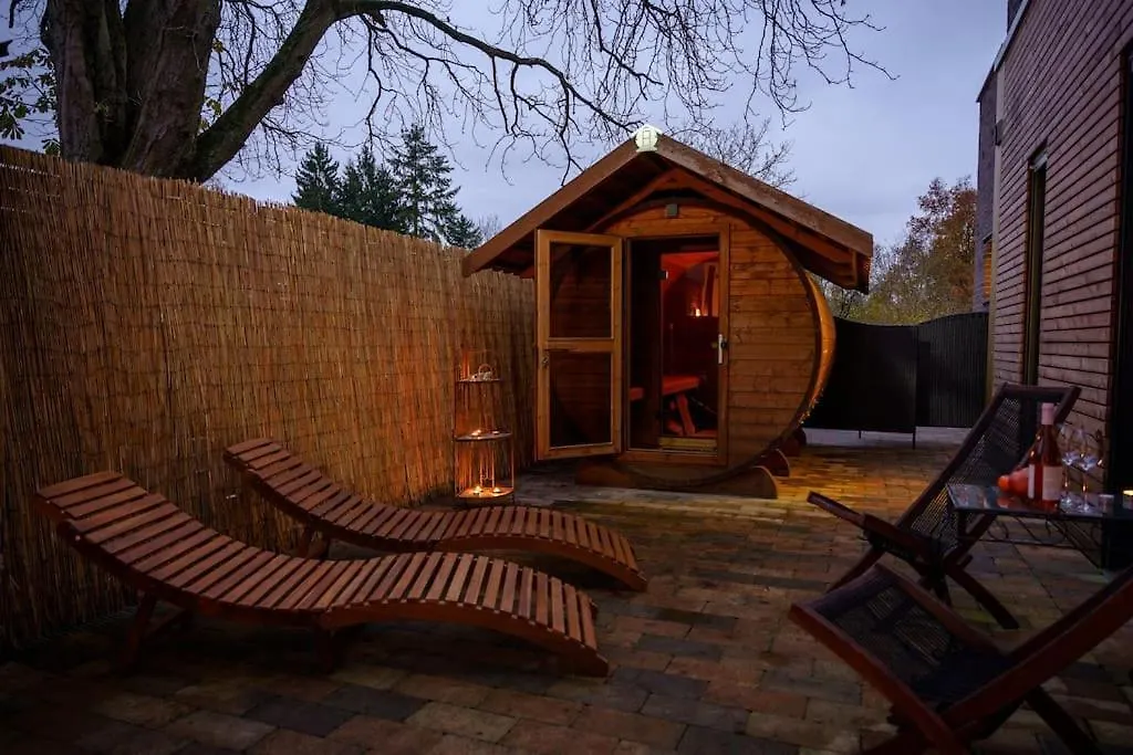 Urban Jungle Room Rundum Entspannung Mit Sauna Troisdorf